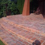 Stara cegła jako budulec tarasu