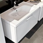 Kolekcja mebli łazienkowych FLOU