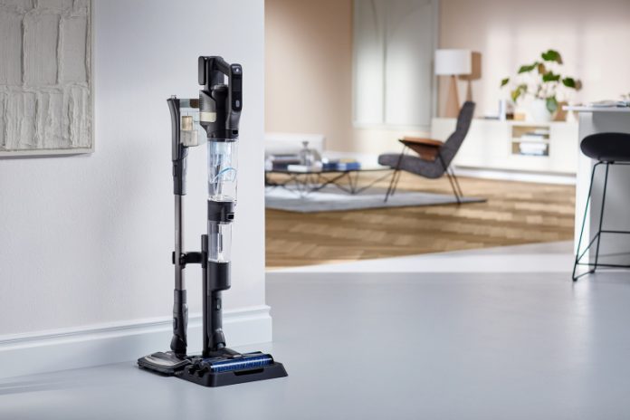 Asset 2_Philips AquaTrio Cordless_After Clean and Storage station