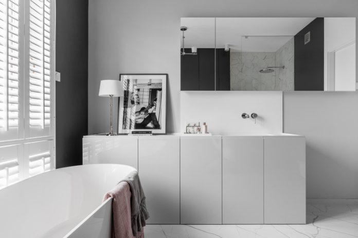 LUXUM, szafka na wymiar