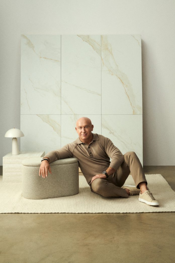 Krzysztof_Miruć_z_Kolekcją_Senti_Marshall_Calacatta