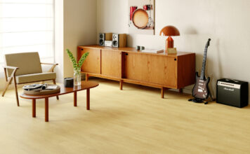 Panele winylowe VIN IN – funkcjonalność, która idzie w parze z designem panele winylowe, salon w stylu mid modern century